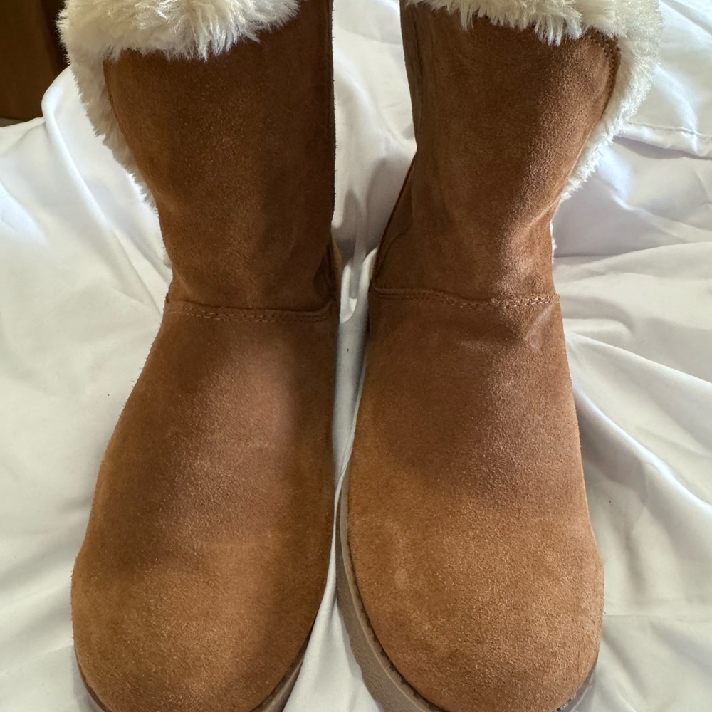 Cozy Tan Suede Women's Boots